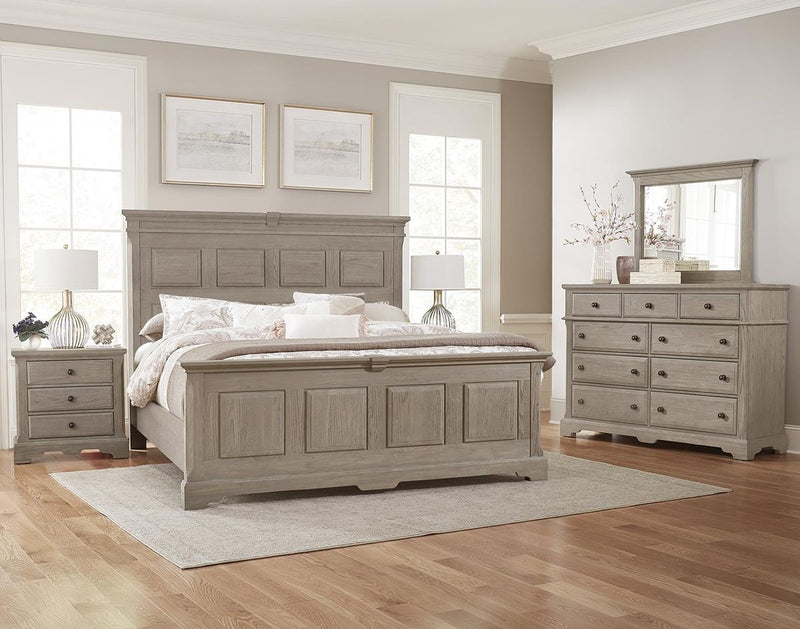 Vaughan-Bassett Heritage Cal King Mansion Bed in Greystone