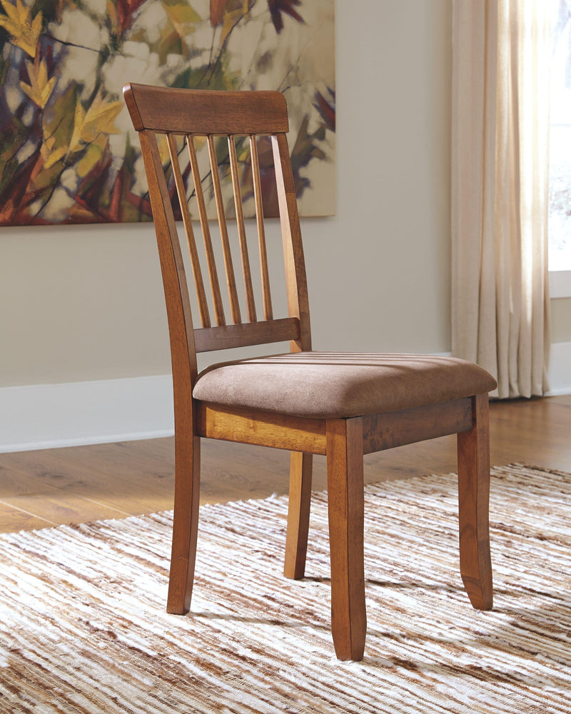Berringer - Dining Uph Side Chair (2/cn)