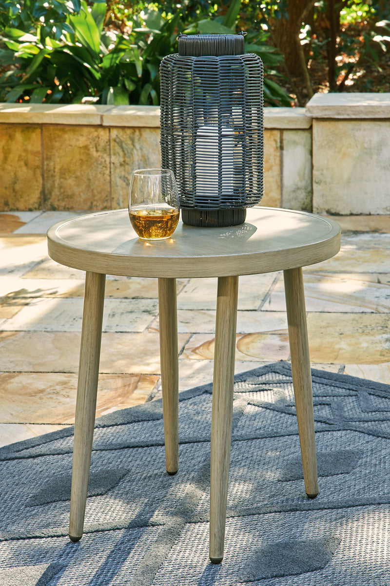 Swiss Valley 3-Piece Outdoor Occasional Table Package