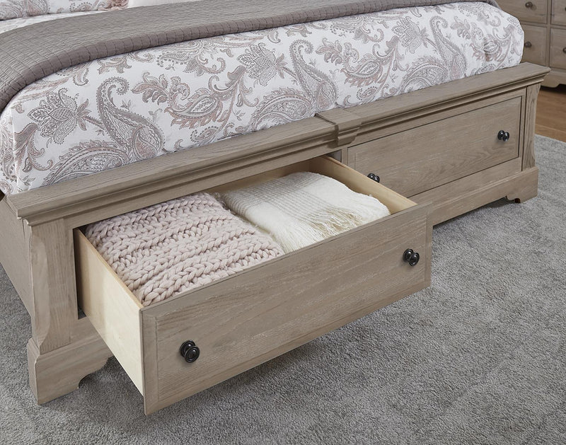 Vaughan-Bassett Heritage Queen Mansion Bed with Storage Footboard in Greystone