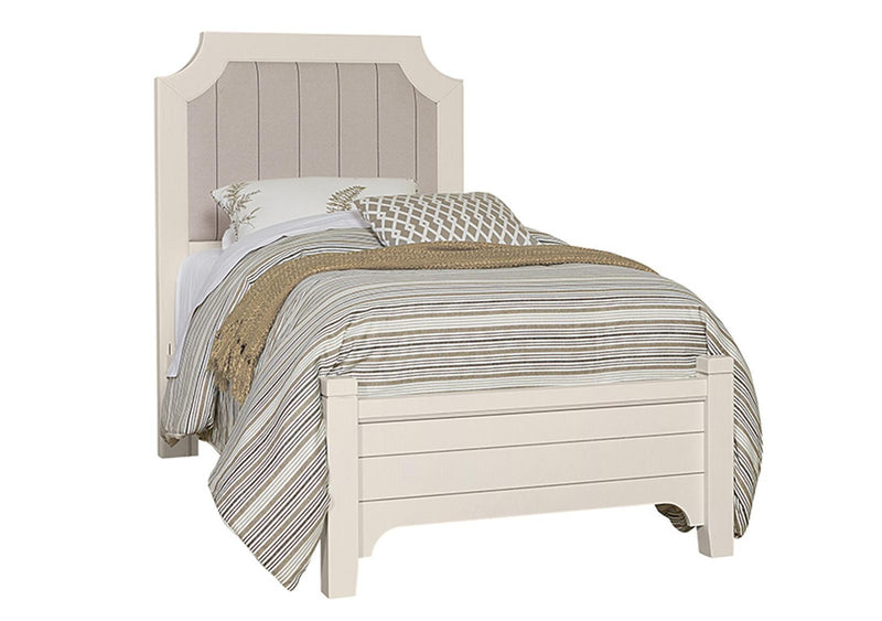 Vaughan-Bassett Bungalow Full Upholstered Bed in Lattice image